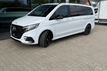 250d Style/ 4Matic/ 7-os/ Hak 2,5 t/ Burmester/ Klapa elektryczna